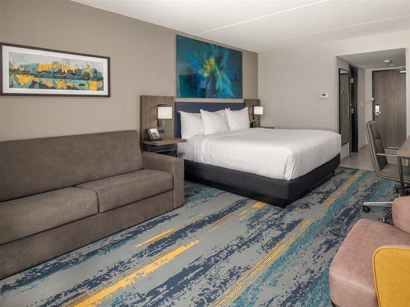 La Quinta Inn & Suites By Wyndham Spokane Downtown Bagian luar foto