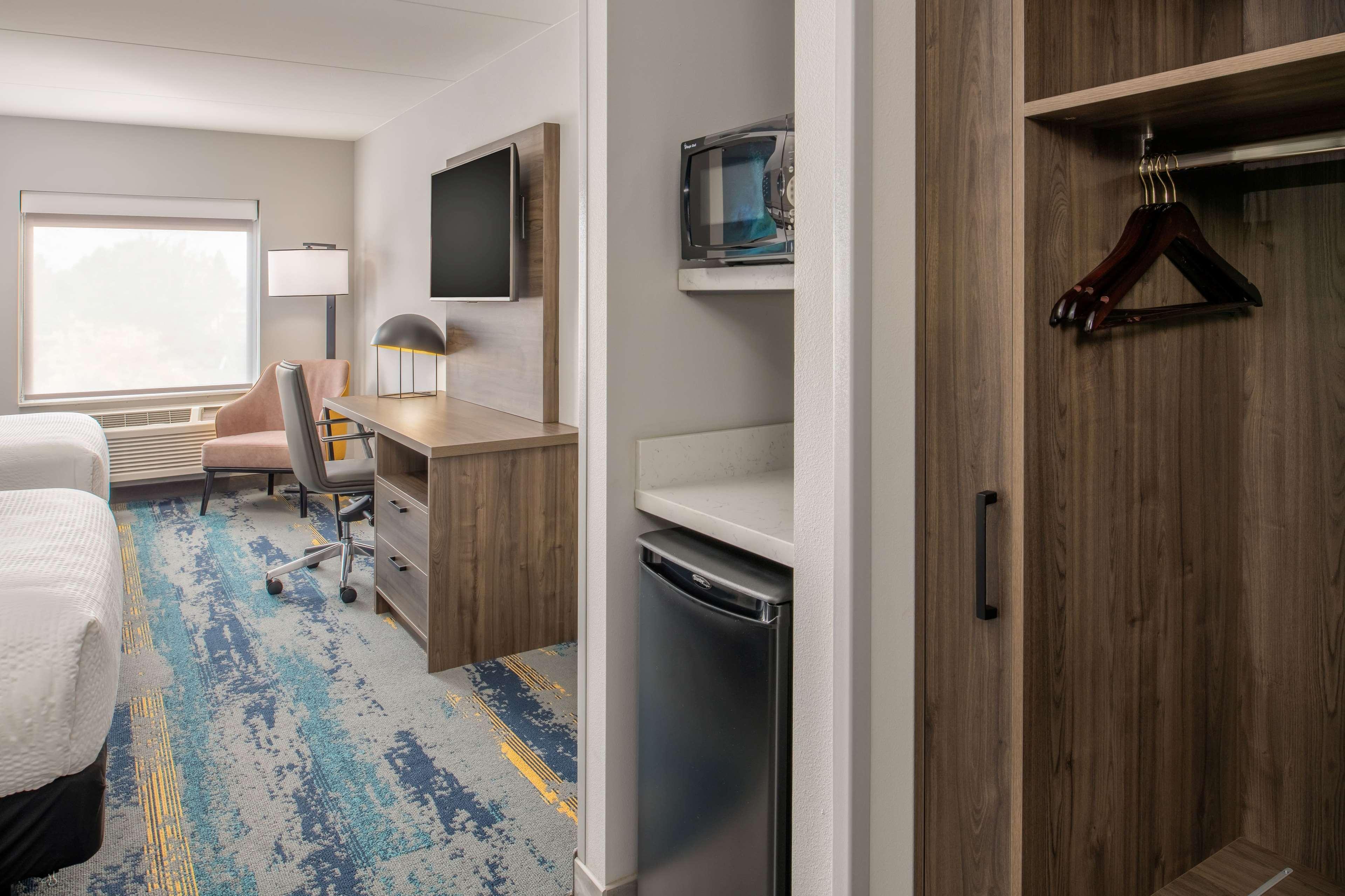 La Quinta Inn & Suites By Wyndham Spokane Downtown Bagian luar foto