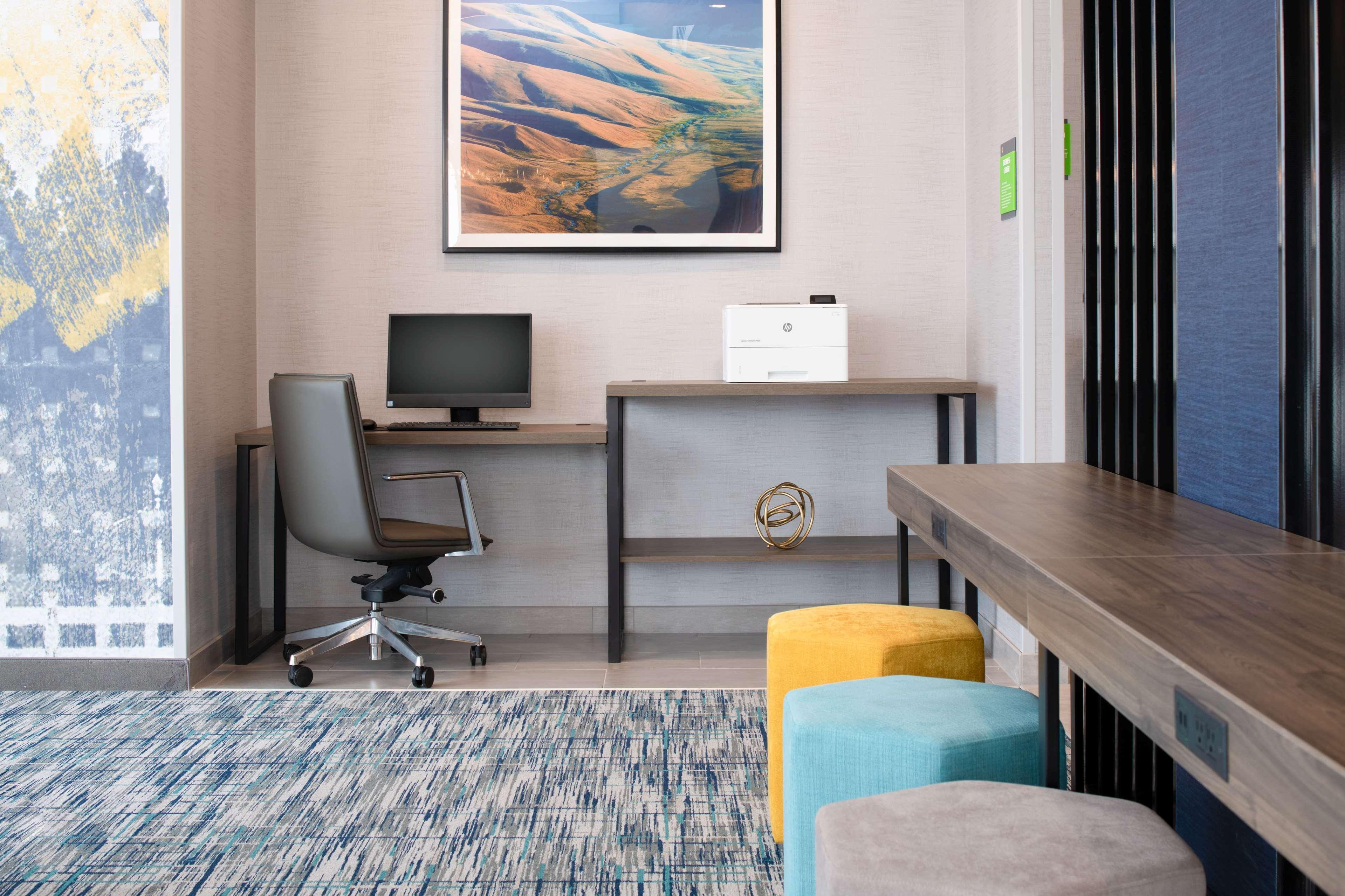 La Quinta Inn & Suites By Wyndham Spokane Downtown Bagian luar foto