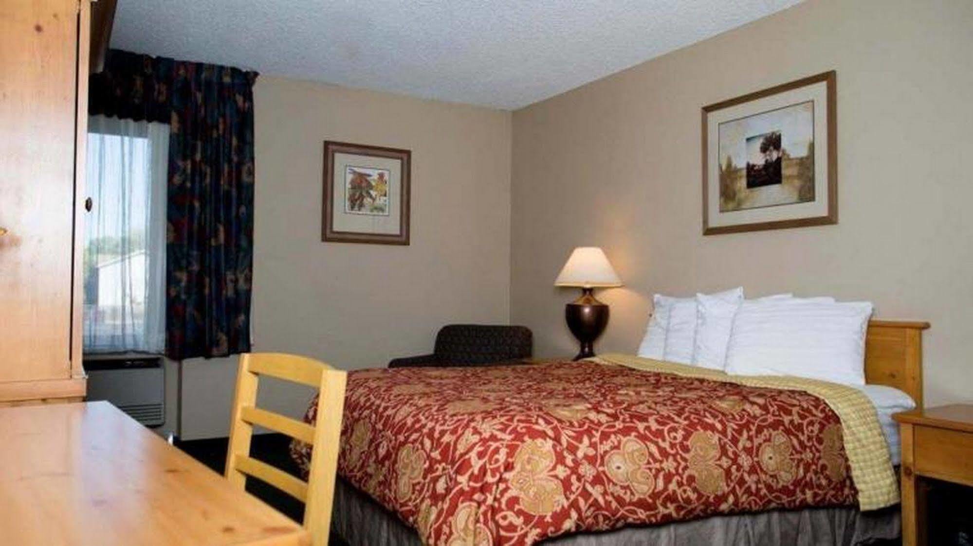 La Quinta Inn & Suites By Wyndham Spokane Downtown Bagian luar foto